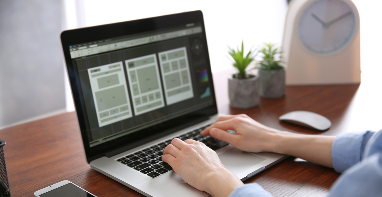 The Fusion of Graphic Design and Web: How Visuals Enhance User Engagement